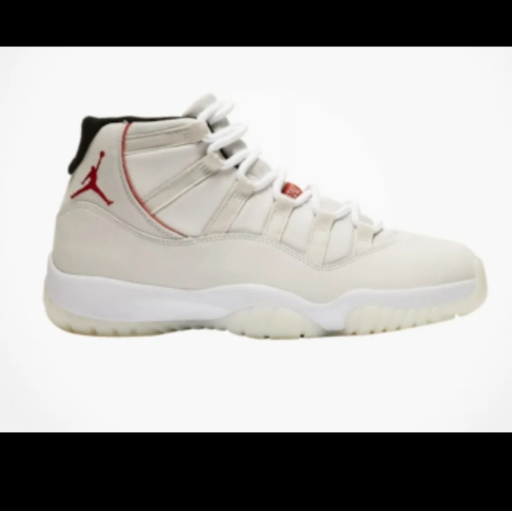 Nike Jordan 11 platinum tint size 12